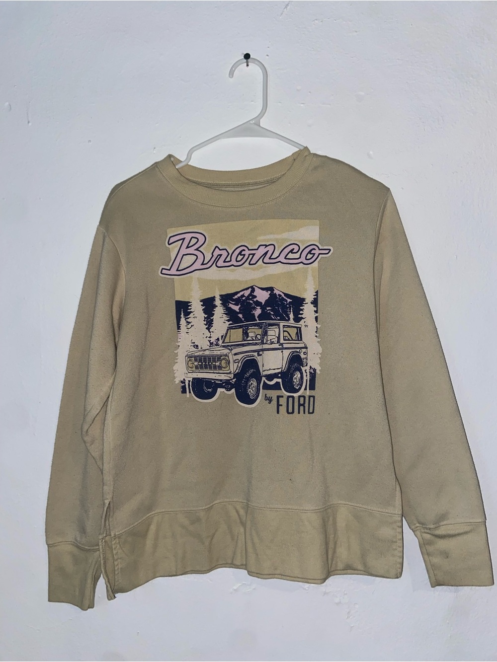 Ford Bronco Graphic Crewneck Sweater - Khaki and Navy